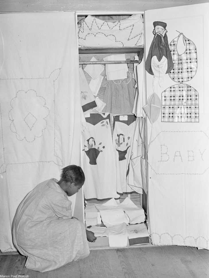 National Youth Administration display of home and baby goods made by girls in school home economics room. Alabama, 1939. Via/ Library of Congress